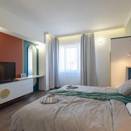 Apartment Lux 3bd-2ba On Vitosha Boulevard